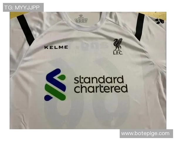 足球明星球衣的魅力展现与收藏价值解析,让我们一起感受足球文化的独特魅力 足球明星球衣的魅力展现与收藏价值解析,让我们一起感受足球文化的独特魅力